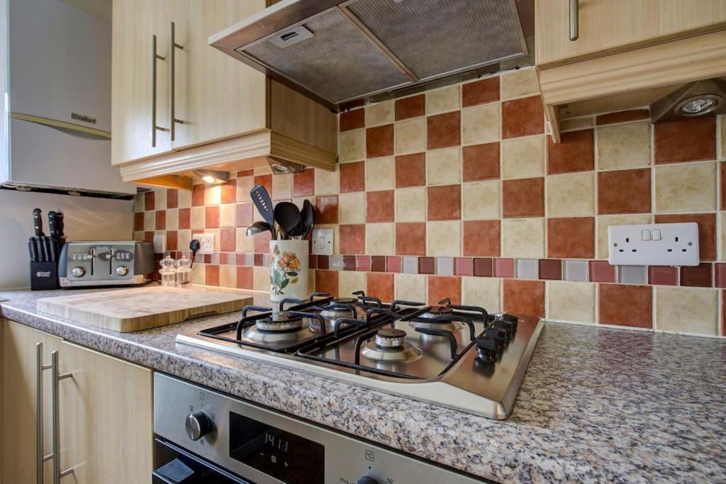 Ingledale Apartment, Ingleton, Yorkshire Dales National Park, Famous Three Peaks, Near The Lake District, Pets Are Welcome Ingleton  Eksteriør billede
